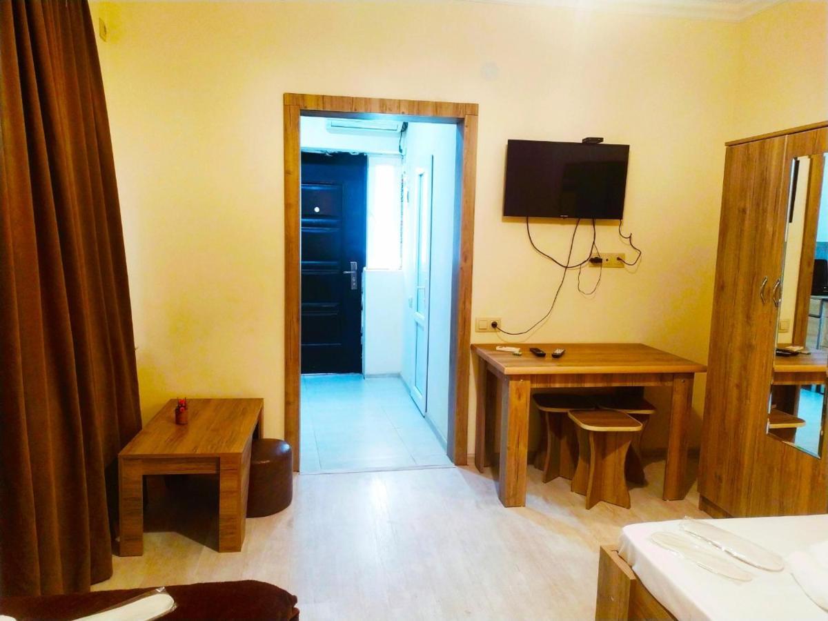 Guesthouse Family Тбилиси Екстериор снимка