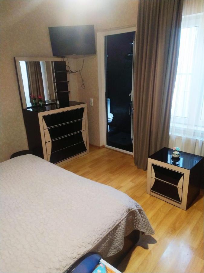Guesthouse Family Тбилиси Екстериор снимка