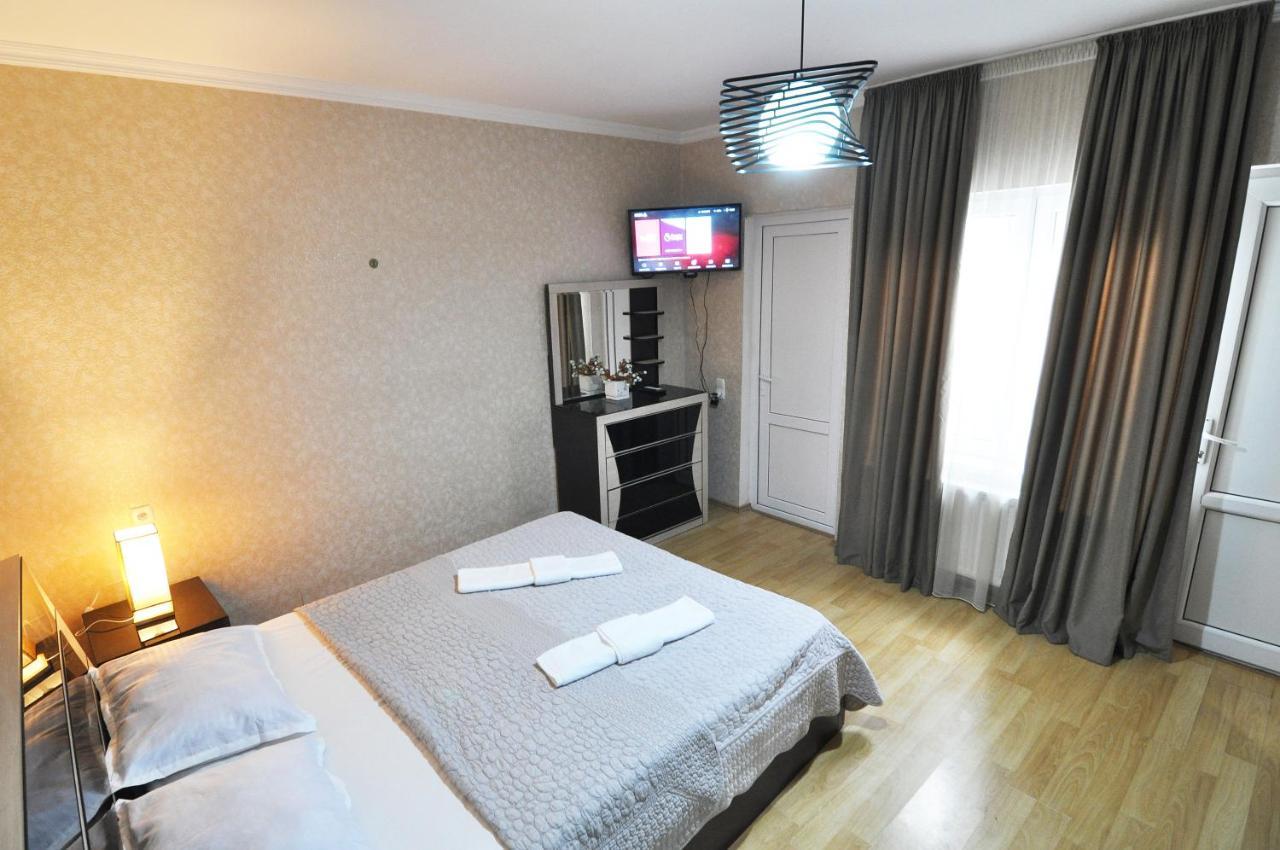 Guesthouse Family Тбилиси Екстериор снимка
