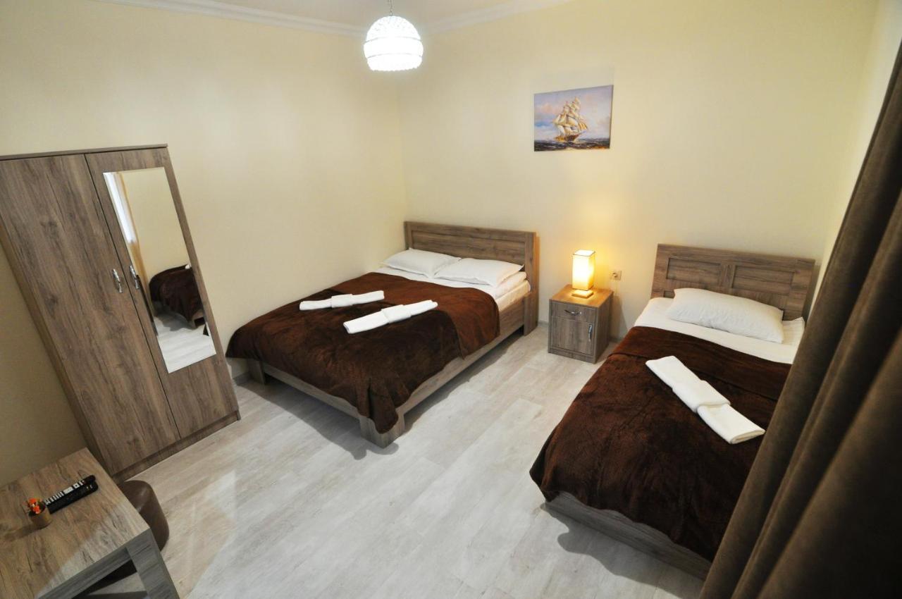 Guesthouse Family Тбилиси Екстериор снимка